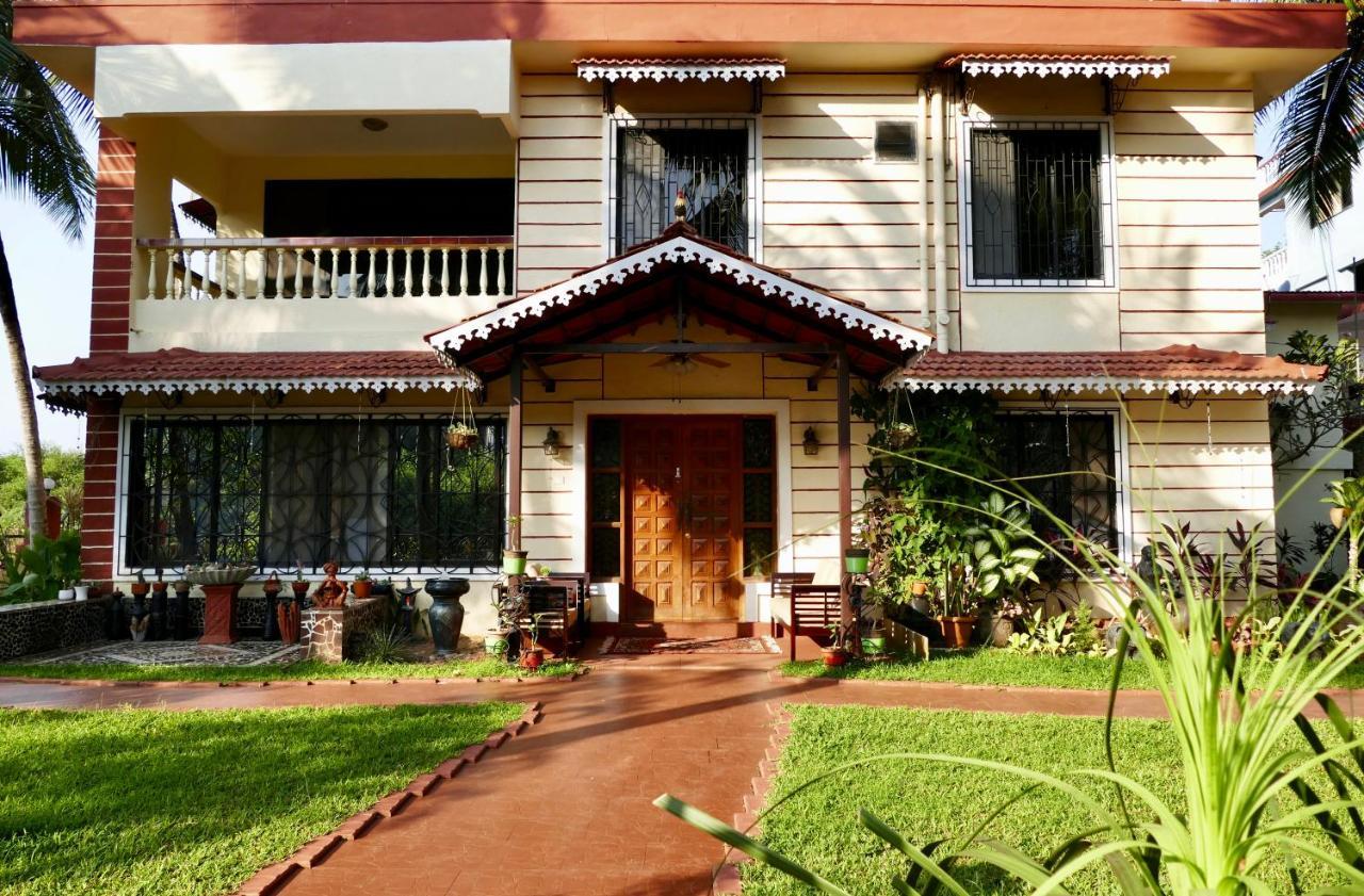 Shanu'S Seaside Inn - A Family-Run Guesthouse Just 100 Metres From Candolim Beach Esterno foto