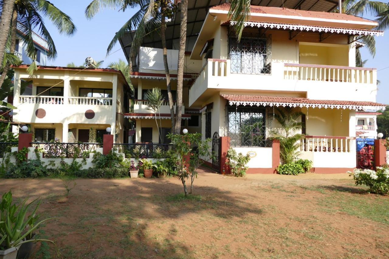 Shanu'S Seaside Inn - A Family-Run Guesthouse Just 100 Metres From Candolim Beach Esterno foto