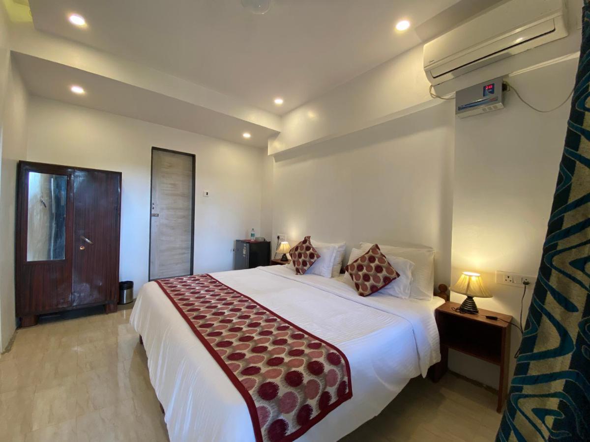 Shanu'S Seaside Inn - A Family-Run Guesthouse Just 100 Metres From Candolim Beach Esterno foto