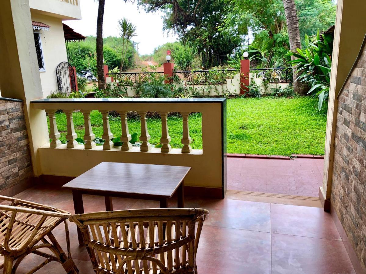 Shanu'S Seaside Inn - A Family-Run Guesthouse Just 100 Metres From Candolim Beach Esterno foto